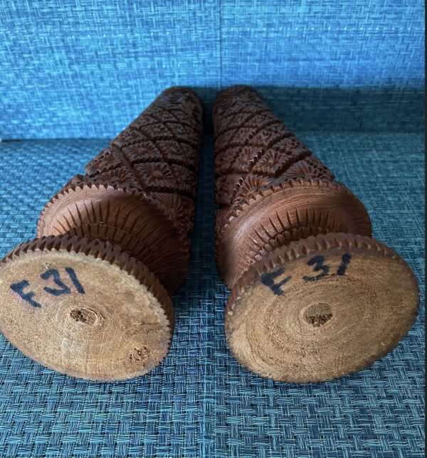 Vintage Hand Carved Teak Wood Vase Pair / Vintage Tiki Wood Craved Vase Set - Image 4